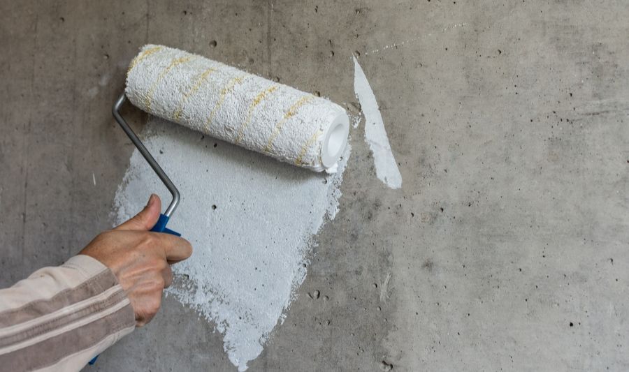 Betoniseinän maalaus